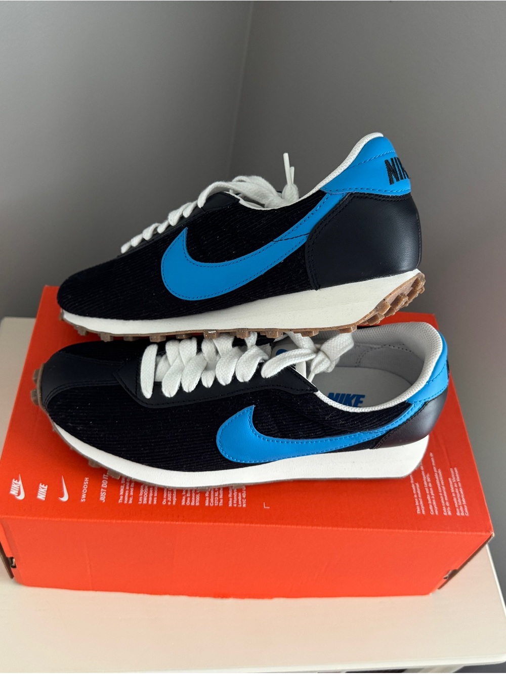Brand New! Nike LD-1000 SE in a black and blue colorway- Women’s 9/ Men’s 7.5